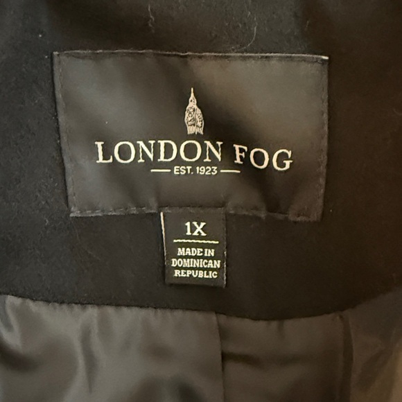 London Fog Black Wool Blend Pea Coat with Red and Gray Scarf - Picture 11 of 16